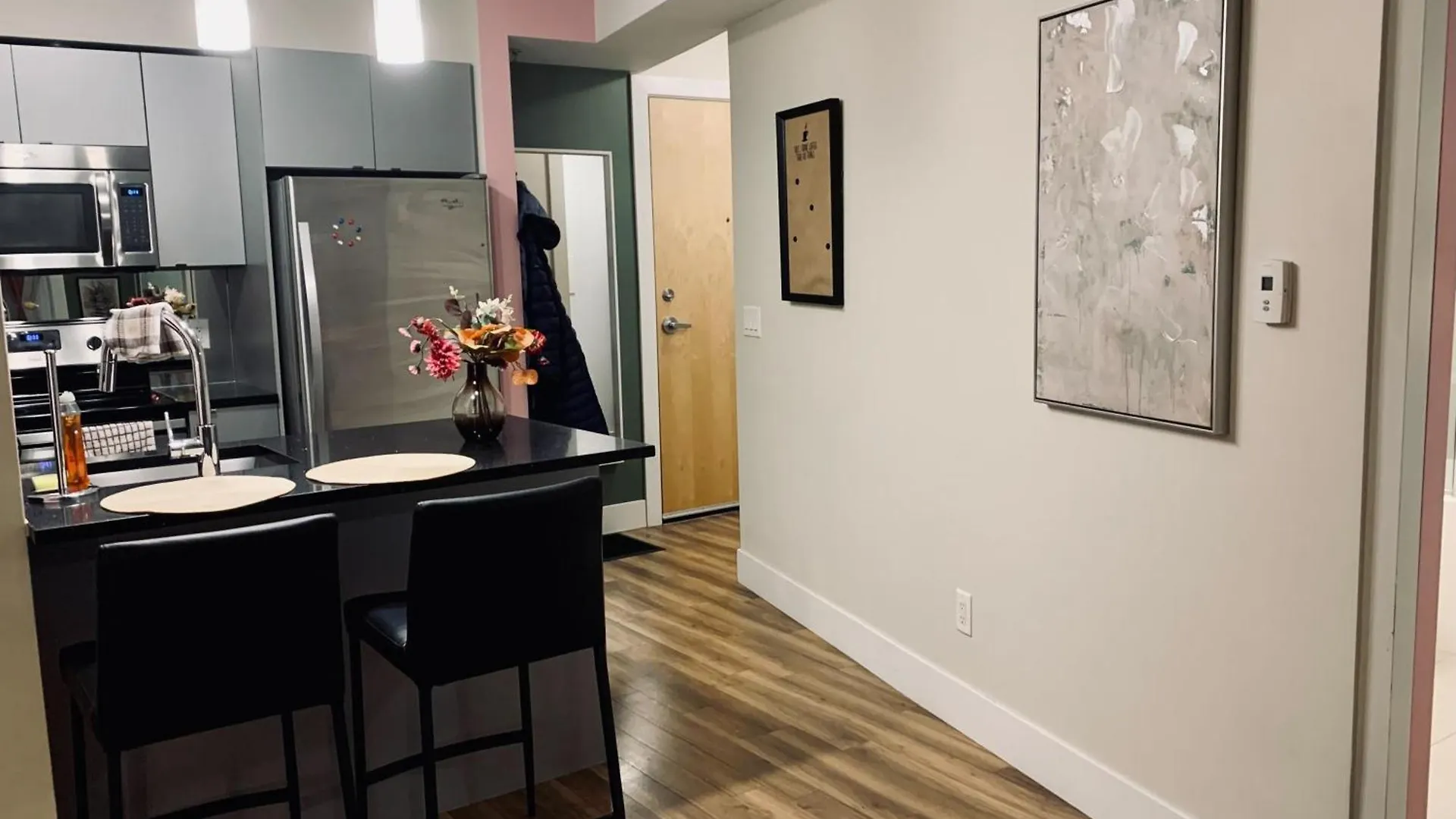 Apartment Tasteful Apt #108, Shared Rooftop Area Halifax