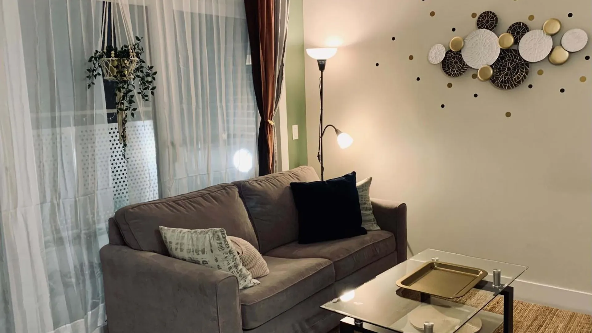 Tasteful Apt #108, Shared Rooftop Area Halifax Kanada